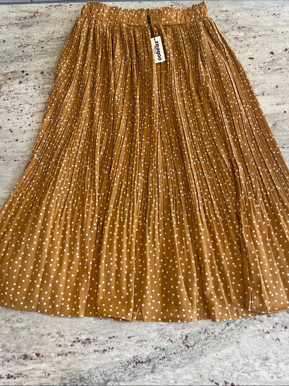 zeagoo Mustard Polka Dot Pleated Midi Skirt.  NWT.  Size L.